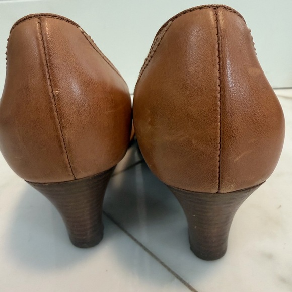 Clark’s Artisan Tan Leather Bow Round Toe Block High Heels Women’s 8 - Picture 7 of 10